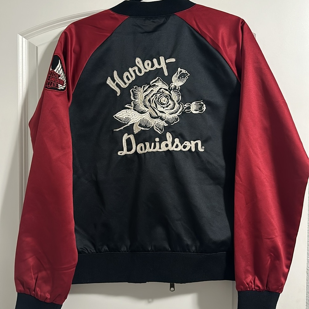 Harley Davidson Medium Vintage Embroidered Jacket. (never been worn) - Picture 3 of 6